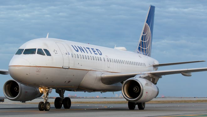 A United Airlines Airbus A319 taxis at San Francisco International Airport in October 2016.