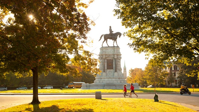 The first monument to be erected on Richmond's historic Monument Avenue, the Robert E. Lee monument honors the Confederate's most famous general and ultimate supporter of unification. Robert E. Lee, Richmond, 1890, Antonin Mercie, Sculptor.