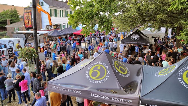 Although it’s one of the newer events on the barbecue circuit, the Kentucky State BBQ Festival is able to welcome top barbecue talent every year thanks to its prime location. The event is held in historic Constitution Square, where pitmasters serve up pork shoulder, beef brisket, pork butts and more.