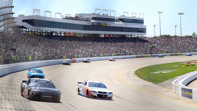 NASCAR returns to a short track this weekend, at Richmond's 0.75-mile oval.