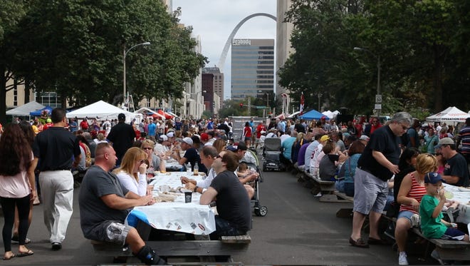 Every September, Q in the Lou brings award-winning barbecue cooks to St. Louis so they can share their knack for producing mouth-watering ‘cue. Chefs come from all over the country, ensuring that Q in the Lou can offer up several styles of barbecue.