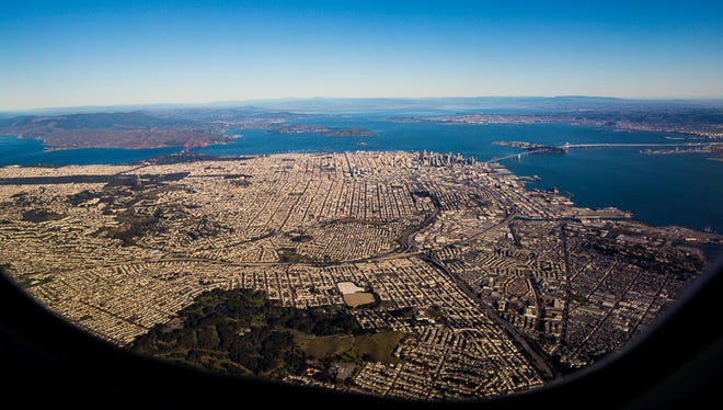 The beautiful scenery of San Francisco and the surrounding Bay Area as seen from a United flight on Jan. 31, 2015.